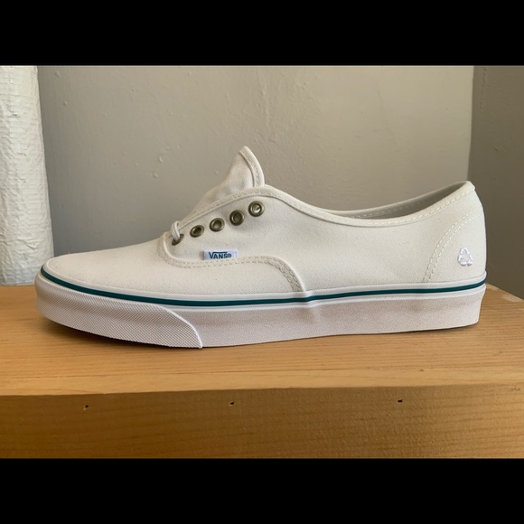 vans pet authentic